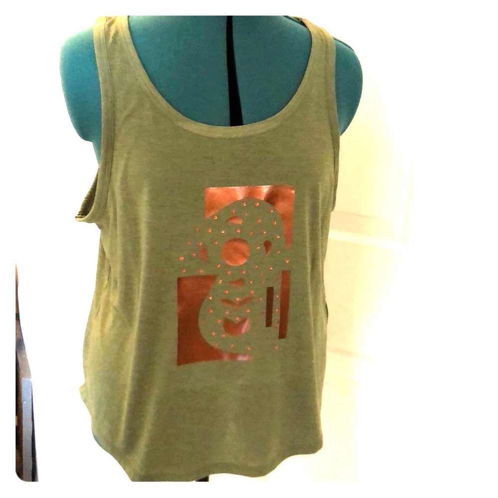 Graphic tank